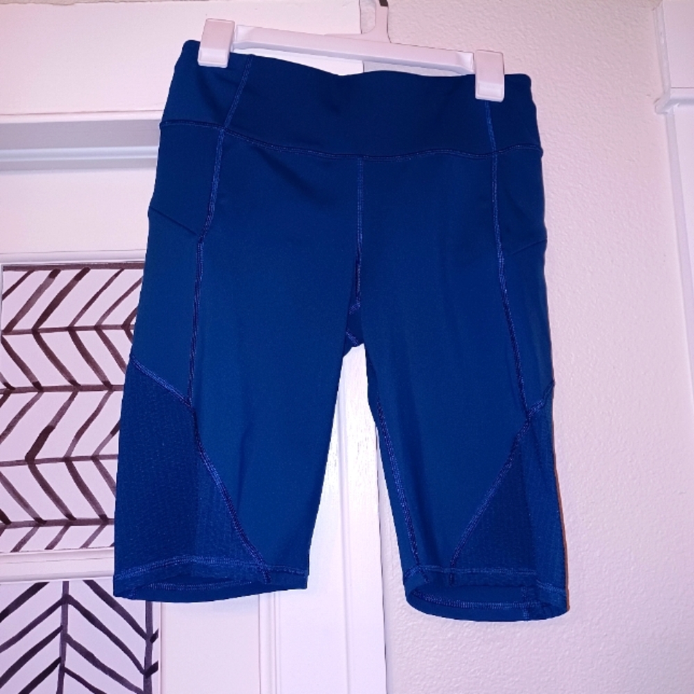 Athleta compression biking shorts